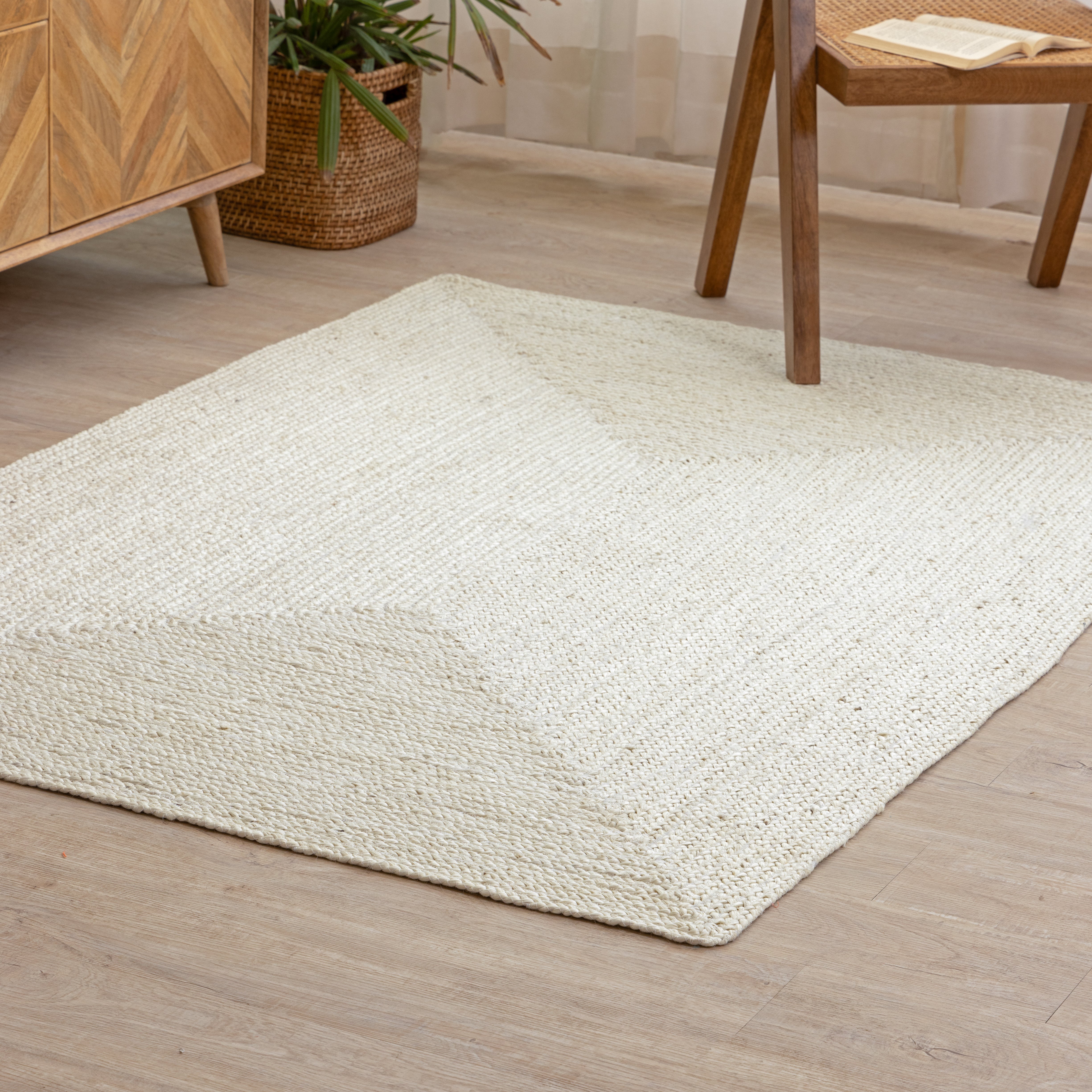 Ivory White Hand-Braided Hemp Rug – Minimalist Solid Design