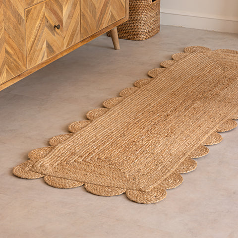 Hand-Braided Hemp Rug with Scalloped Border - Rustic Bohemian Elegance