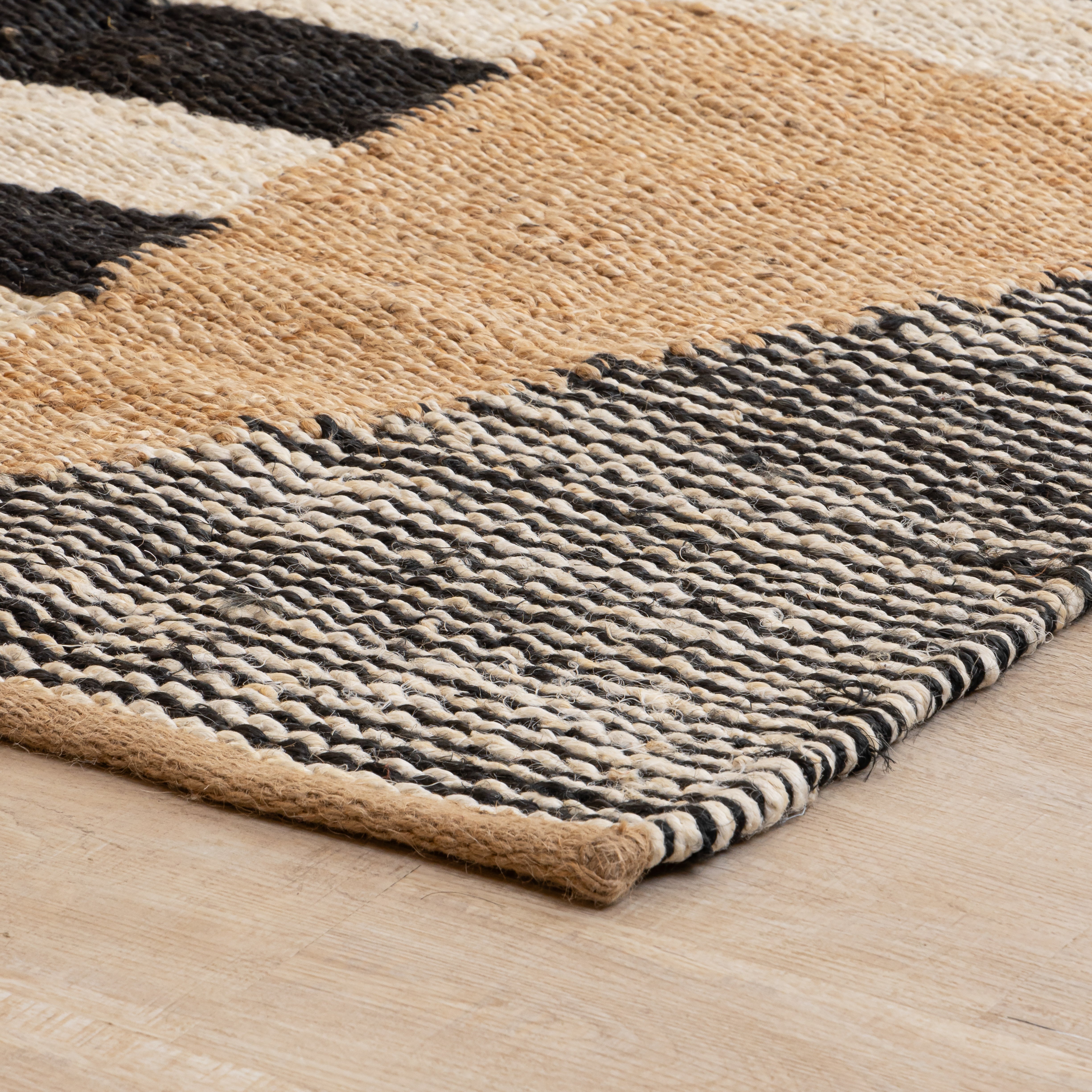 Handcrafted 100% Natural Hemp Rug – Natural Black & White Diamond Design