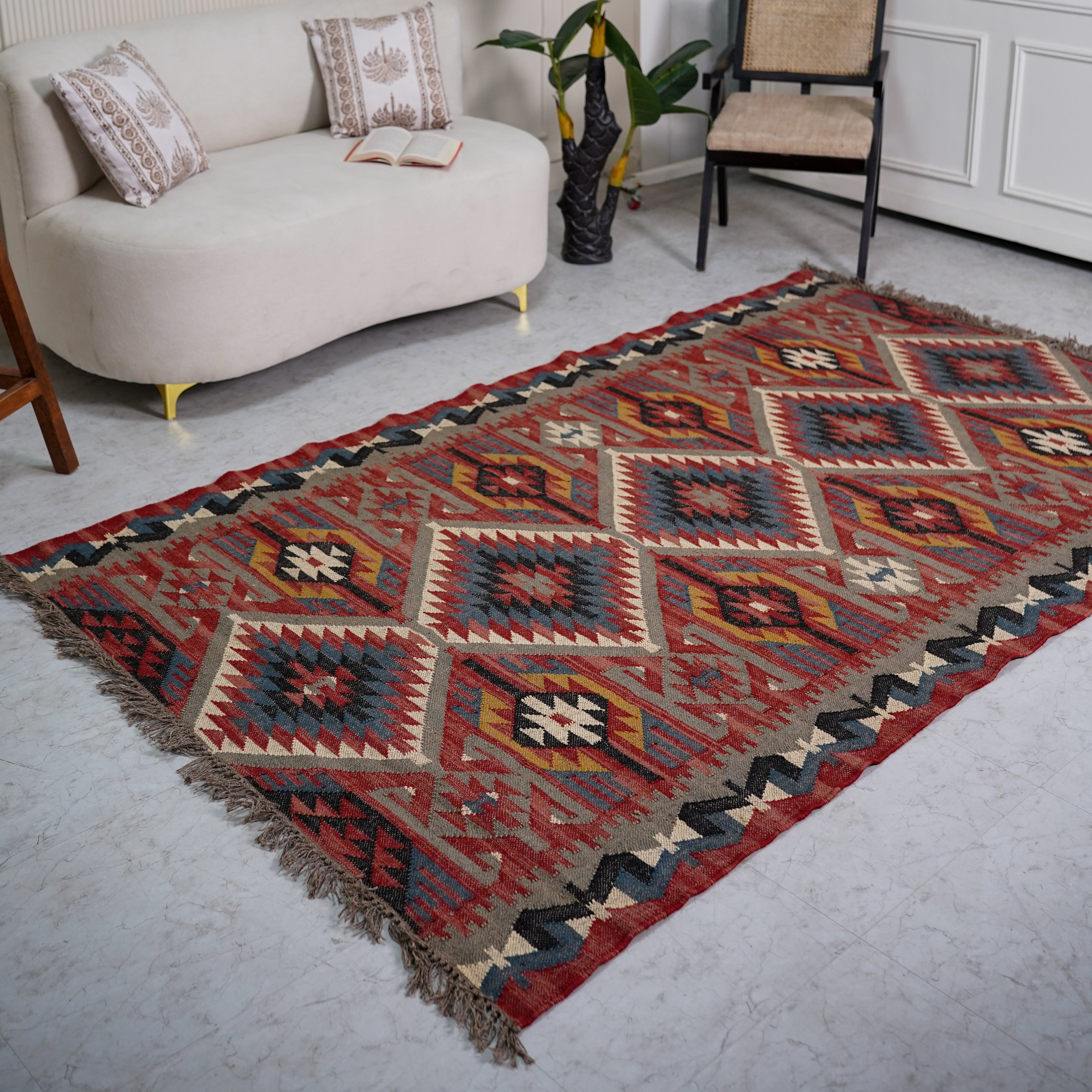 Heritage Handcrafted Wool-Jute Kilim Rug – Timeless Indian Geometric Masterpiece