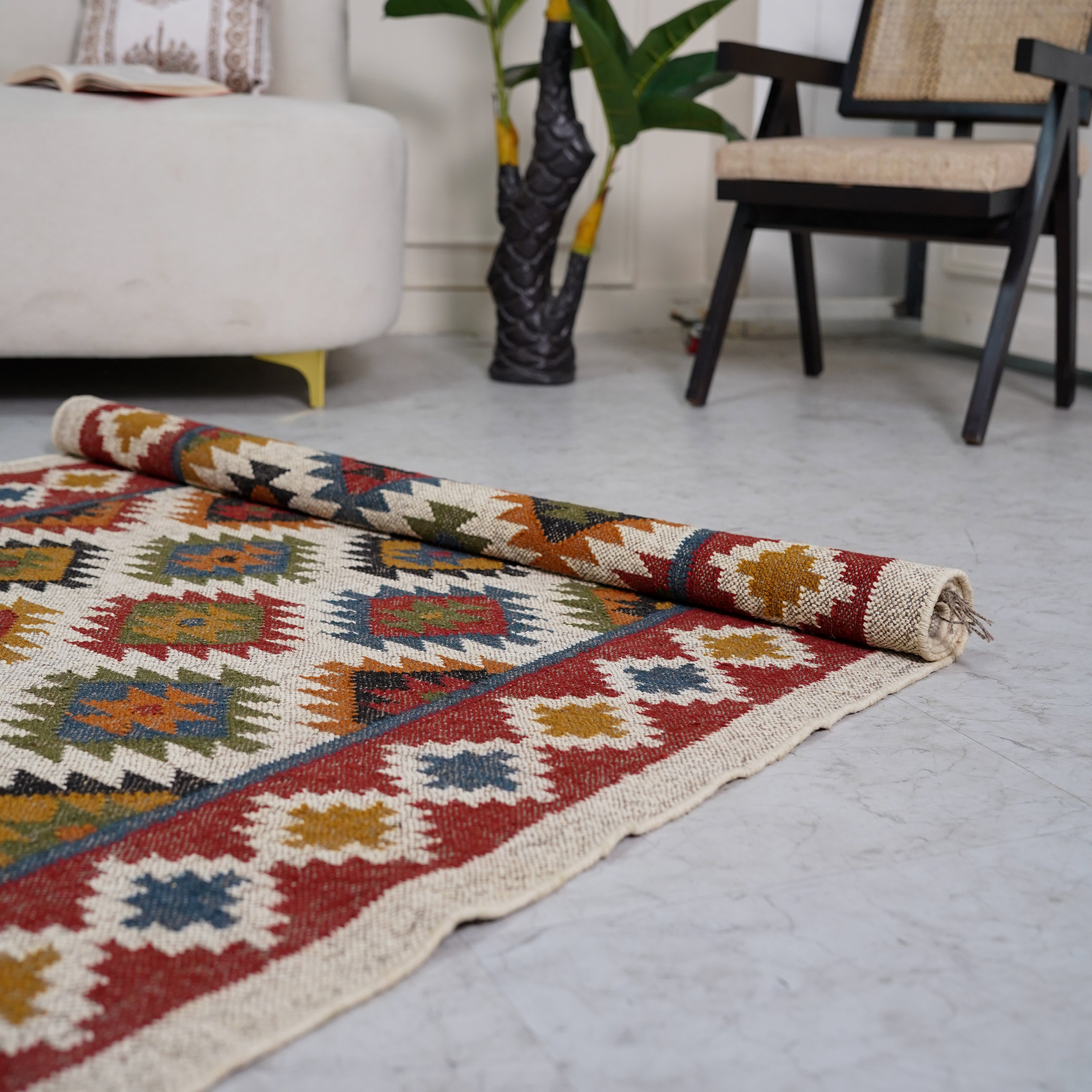 Geometric Kilim-Inspired Jute Wool Rug - Handcrafted Flatweave with Bold Tribal Pattern