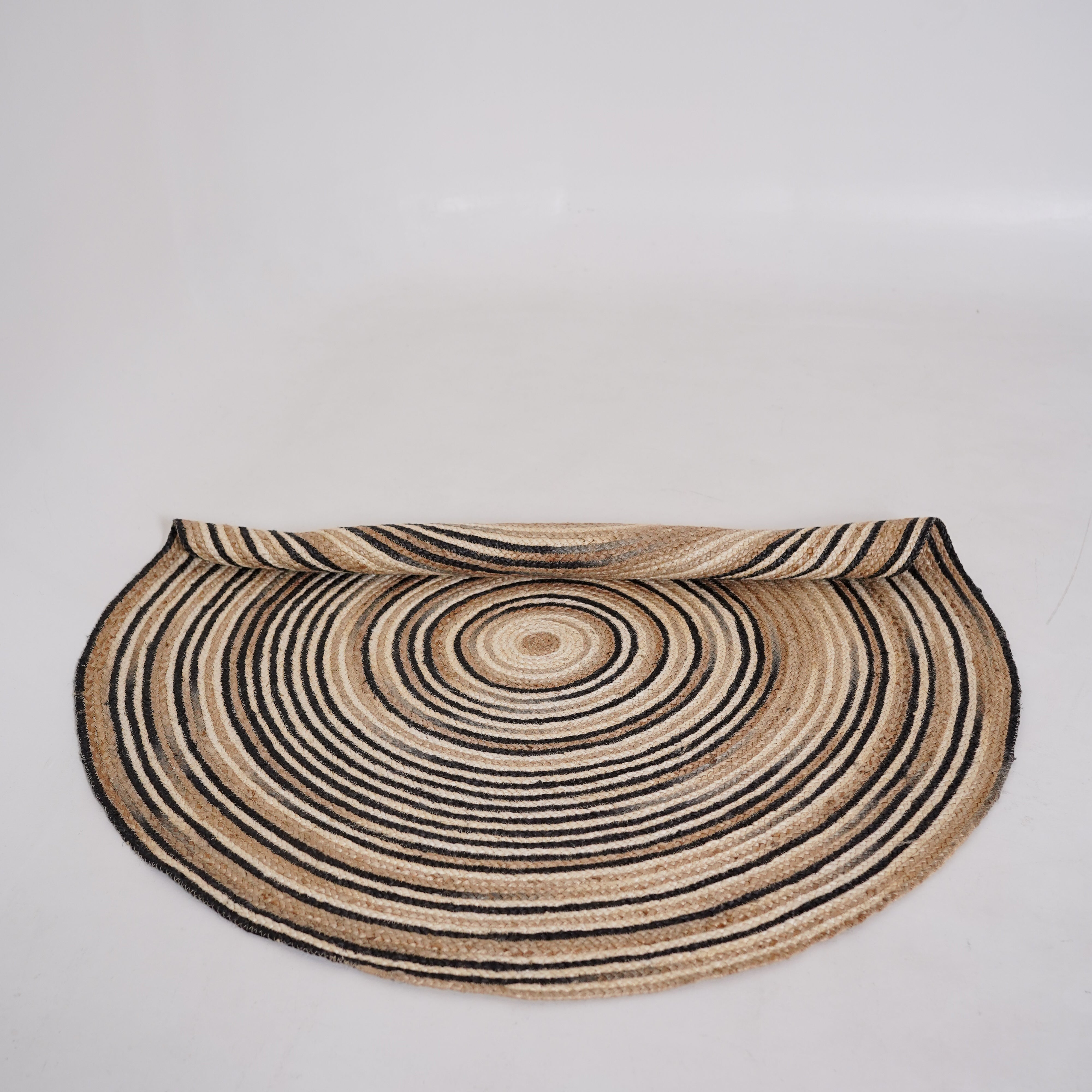 Natural Hand-Braided Hemp Round Rug with Black Spiral Accents – Eco-Friendly, Artisan Crafted