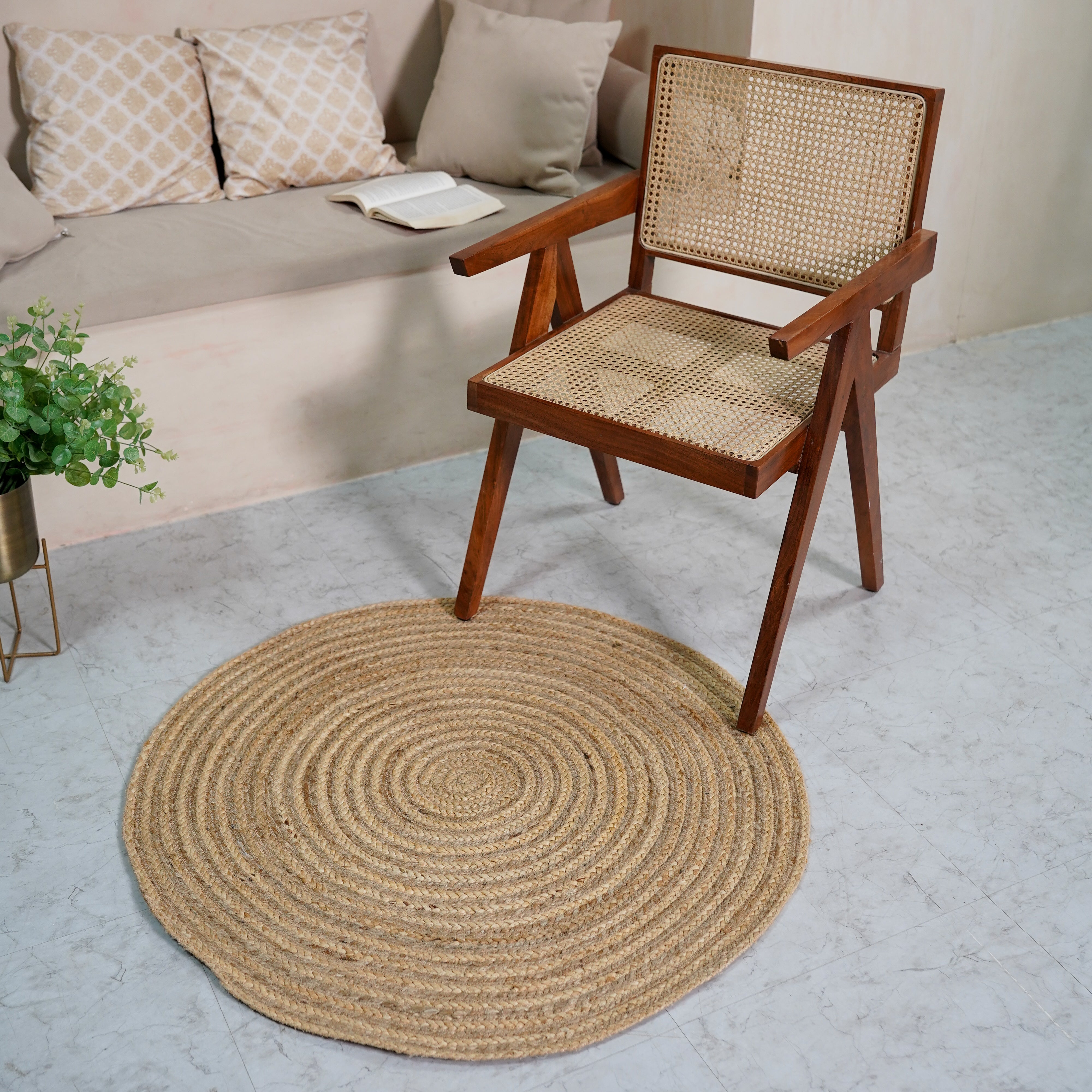 Natural Handwoven Hemp Round Rug with Spiral Design | Eco-Friendly Braided Rug