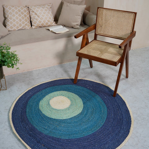 Handbraided Hemp Round Rug with Vibrant Blue Gradients